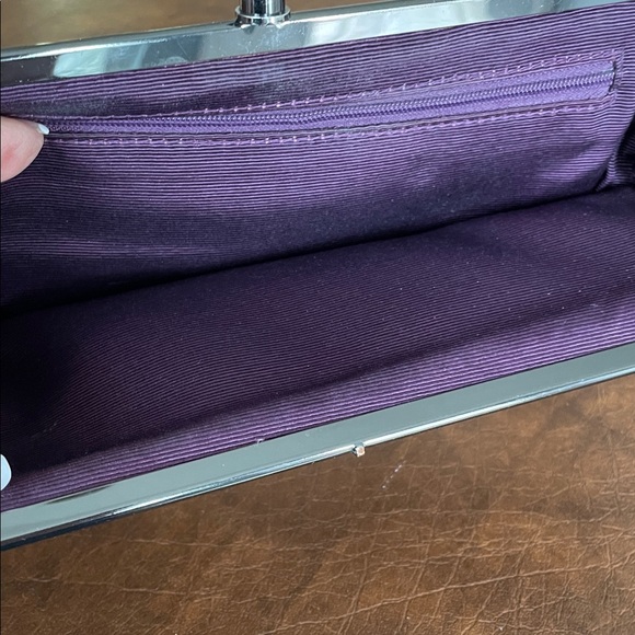 HOBO leather wallet embossed animal print with purple lining - Picture 9 of 12